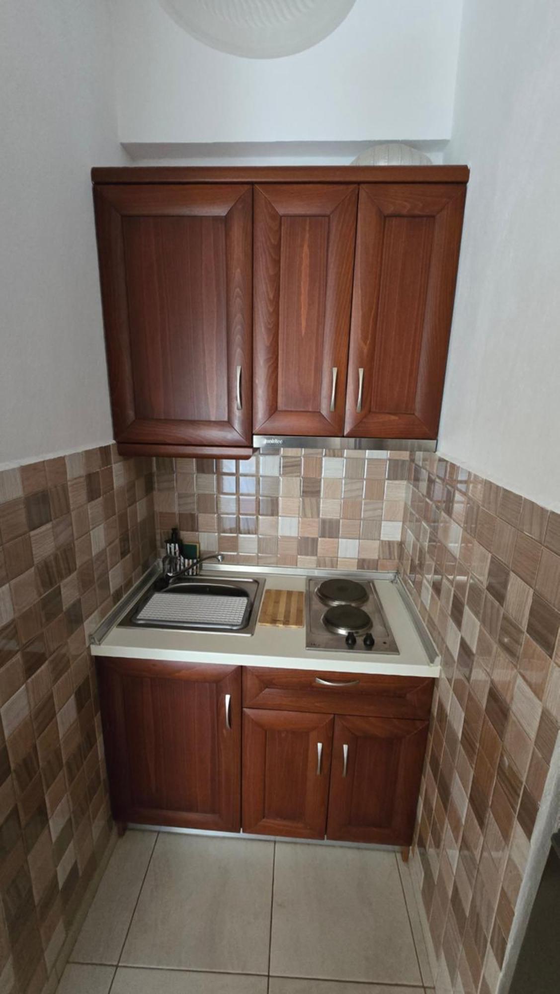 ホテル Itamos House ブアブロウ 部屋 写真