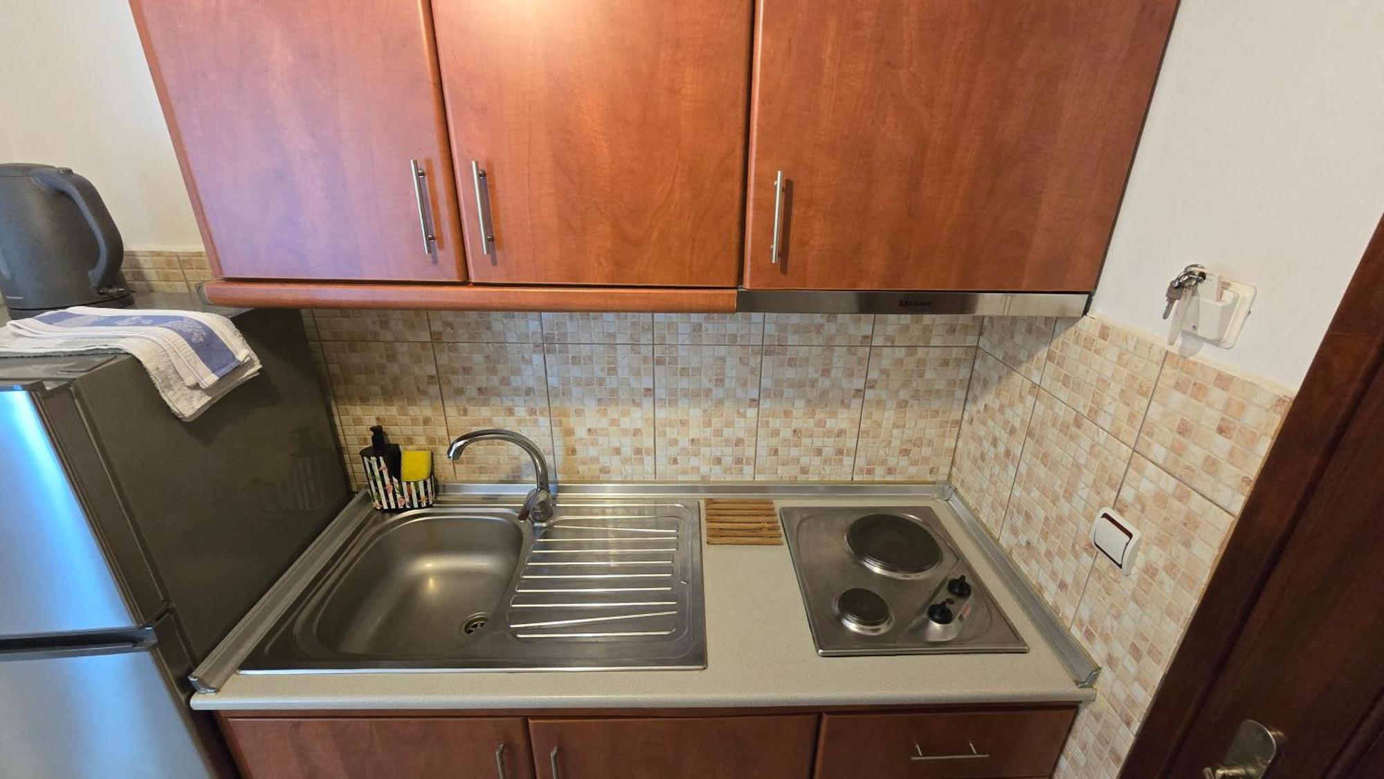 ホテル Itamos House ブアブロウ 部屋 写真